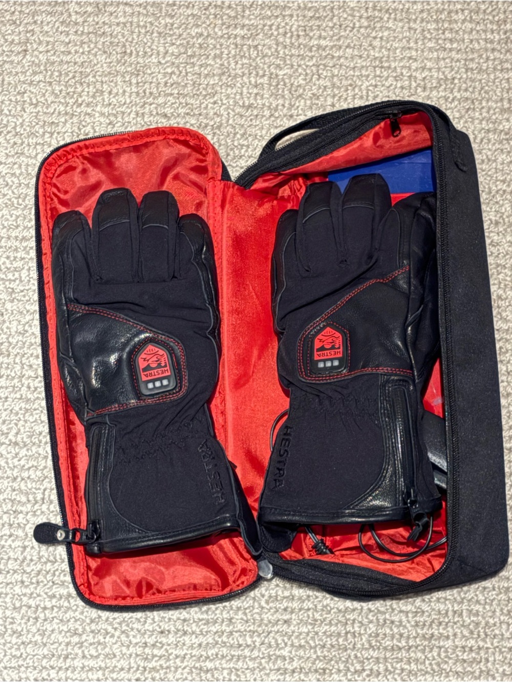 Hestra Power Heater Heated Ski Gloves Black Size 7 + Charger & Case